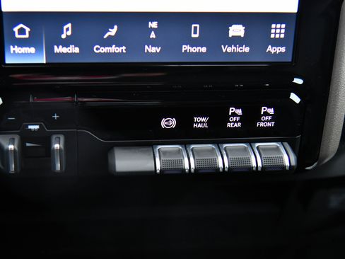 Used 2024 RAM 2500 Laramie image 31