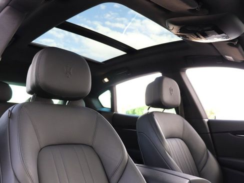 Used 2021 Maserati Levante S AWD/4WD image 63