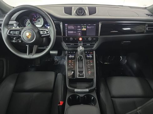 Certified 2026 Porsche Macan AWD/4WD image 13