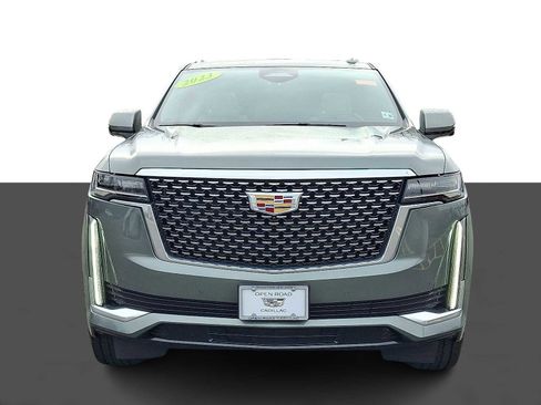 Used 2023 Cadillac Escalade Premium Luxury image 2