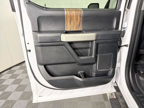 Used 2020 Ford F150 Lariat RWD image 19