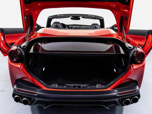 Certified 2019 Ferrari Portofino RWD image 24