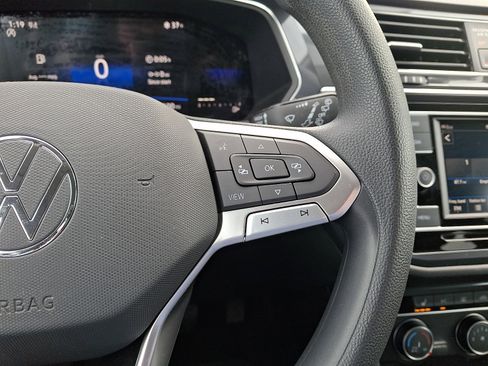 Certified 2022 Volkswagen Tiguan S image 20