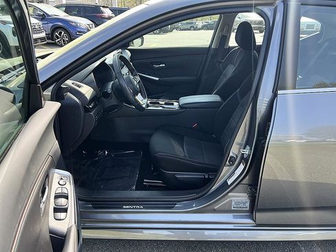 Certified 2023 Nissan Sentra SR w/ Electronics Package image 13