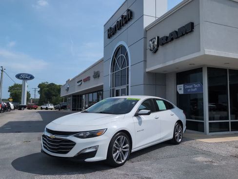 Used 2023 Chevrolet Malibu LT FWD image 3