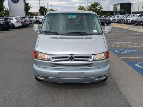 Used 2003 Volkswagen Eurovan MV FWD image 11