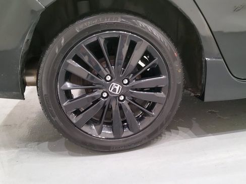 Used 2018 Honda Fit Sport image 37