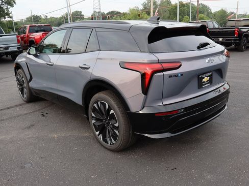 New 2025 Chevrolet Blazer EV RS image 32