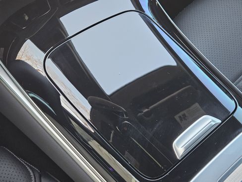 Used 2026 Mercedes-Benz GLC 300 4MATIC image 19