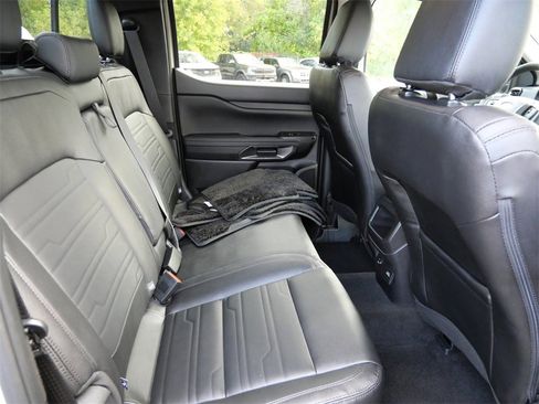 Certified 2025 Ford Ranger Lariat w/ Black Appearance Package image 9