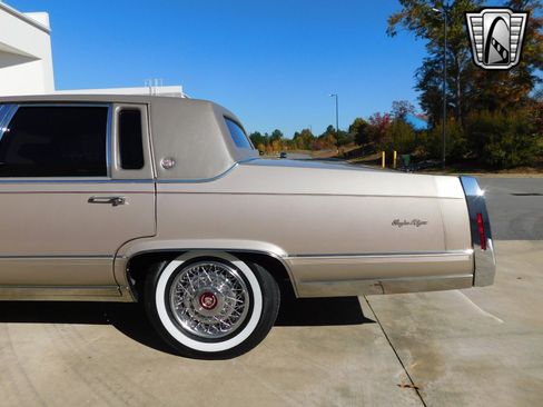 Used 1991 Cadillac Brougham image 7