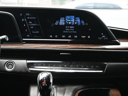 Used 2022 Cadillac Escalade Sport Platinum w/ LPO, ONYX Package AWD/4WD image 13