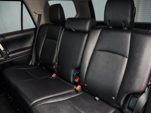 Used 2019 Toyota 4Runner TRD Off-Road Premium AWD/4WD image 25