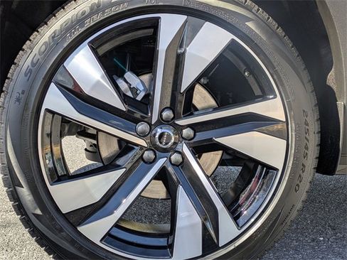 New 2026 Volvo XC40 B5 Ultra w/ Protection Package Premier image 23