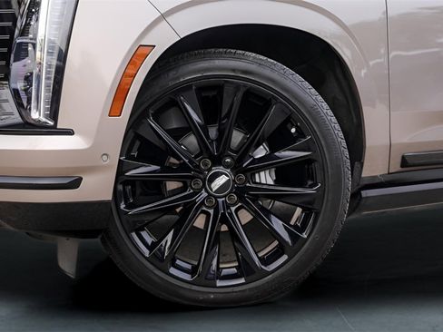 Used 2025 Cadillac Escalade Sport Platinum w/ LPO, ONYX Package image 36