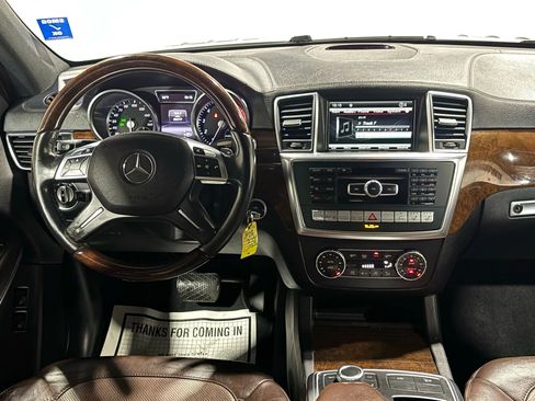 Used 2014 Mercedes-Benz GL 450 4MATIC image 18