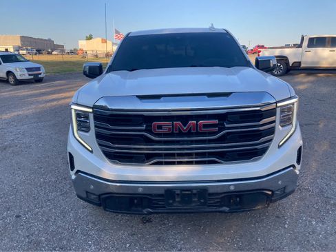 Used 2024 GMC Sierra 1500 SLT w/ SLT Premium Plus Package AWD/4WD image 11