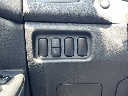 Used 2024 Mitsubishi Outlander Sport ES AWD/4WD image 32