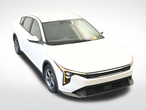 Used 2025 Kia K4 FWD image 22