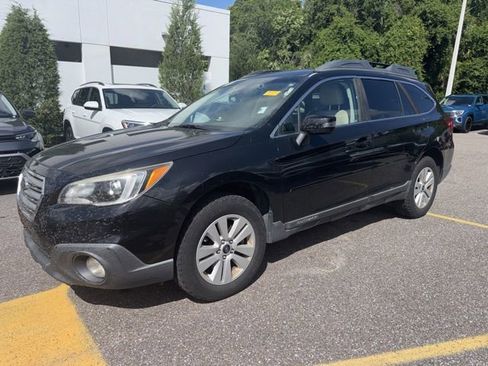 Used 2017 Subaru Outback 2.5i Premium AWD/4WD image 1
