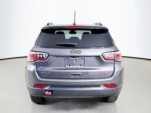 Used 2024 Jeep Compass Trailhawk w/ Sun and Sound Group AWD/4WD image 6