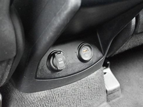 Used 2023 Kia Sorento LX image 31