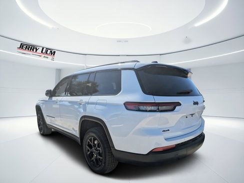 New 2025 Jeep Grand Cherokee L Altitude image 33