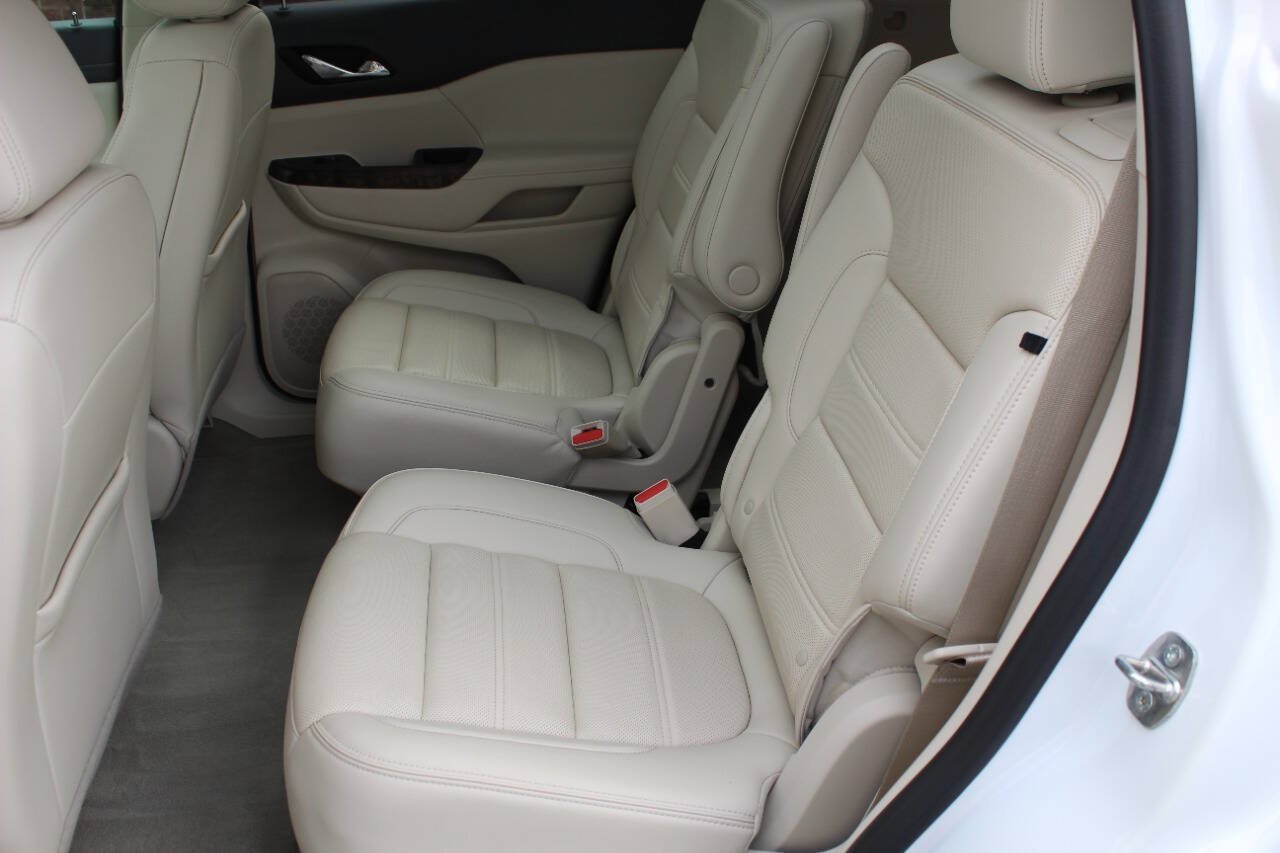 Used 2022 GMC Acadia Denali w/ Denali Ultimate Package AWD/4WD image 23