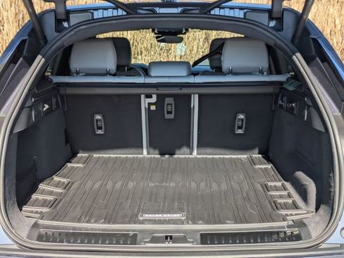 New 2026 Land Rover Range Rover Velar Dynamic SE image 16