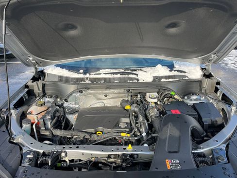 Used 2025 Chevrolet Trax LT image 57