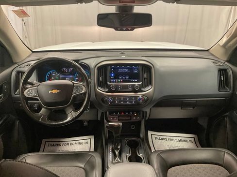 Used 2019 Chevrolet Colorado Z71 AWD/4WD image 4