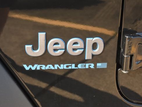 Used 2023 Jeep Wrangler Unlimited w/ Cold Weather Group AWD/4WD image 14