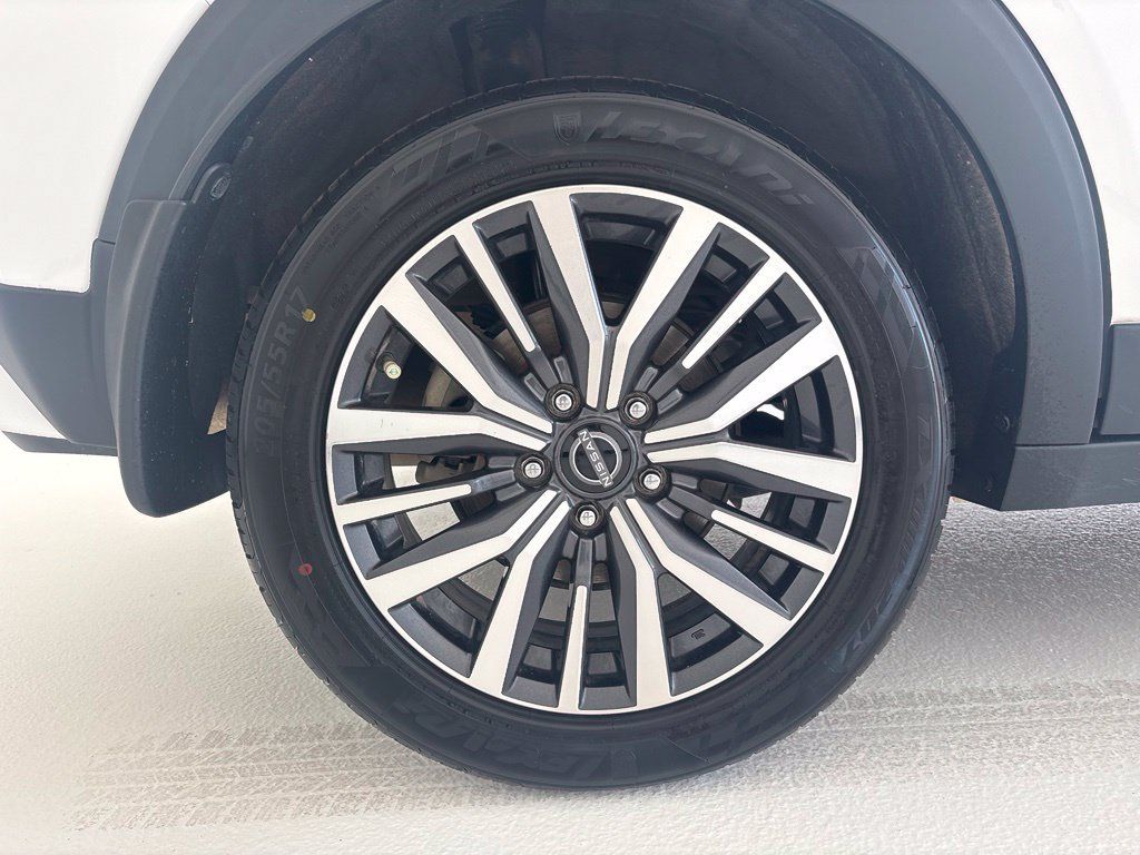 Used 2023 Nissan Kicks SV FWD image 20