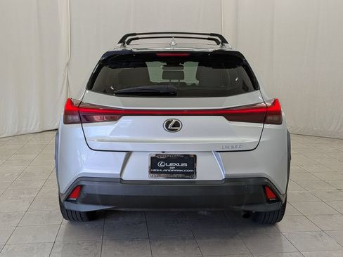 Used 2019 Lexus UX 200 w/ Accessory Package FWD image 8