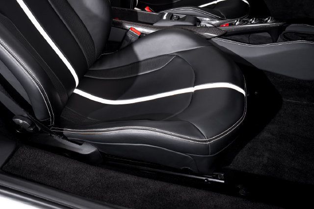Used 2021 Ferrari F8 Tributo RWD image 57