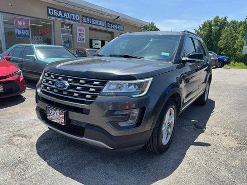 Used 2016 Ford Explorer XLT w/ Equipment Group 201A AWD/4WD image 2