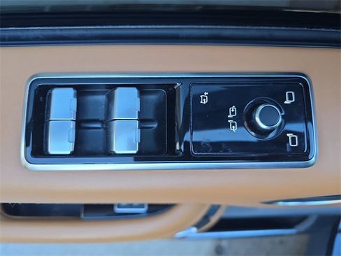 Used 2021 Land Rover Range Rover Autobiography Fifty Edition image 27