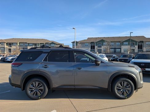 New 2026 Nissan Pathfinder SV image 3