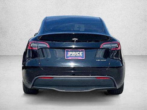 Used 2022 Tesla Model Y Long Range AWD/4WD image 4