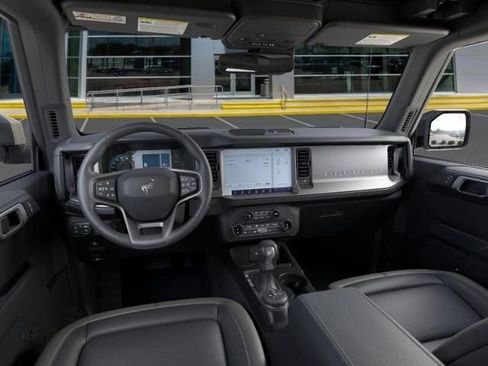 New 2025 Ford Bronco Outer Banks image 9