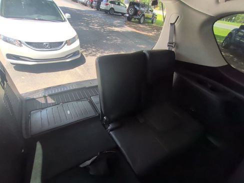 Used 2017 Nissan Armada Platinum w/ Captain Seat Package RWD image 24