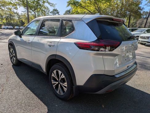 Used 2022 Nissan Rogue SV image 6