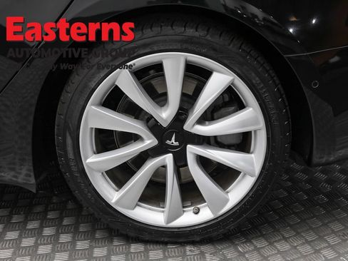 Used 2018 Tesla Model 3 Long Range image 8
