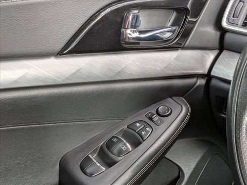 Used 2018 Nissan Maxima 3.5 SV image 4