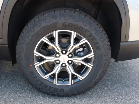 New 2026 GMC Acadia AT4 w/ LPO, Floor Liner Package image 21