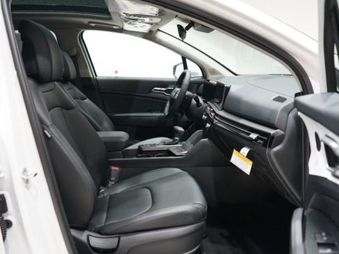 New 2026 Kia Sportage EX image 39