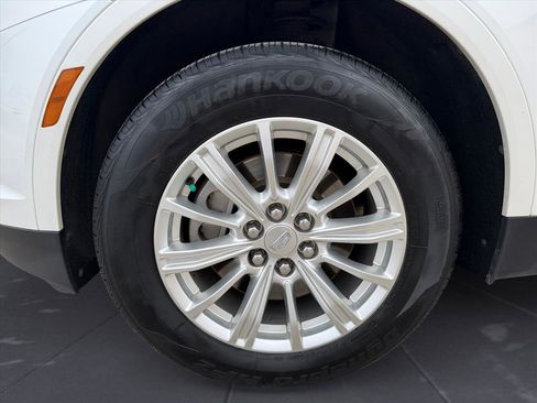 Used 2017 Cadillac XT5 FWD image 10