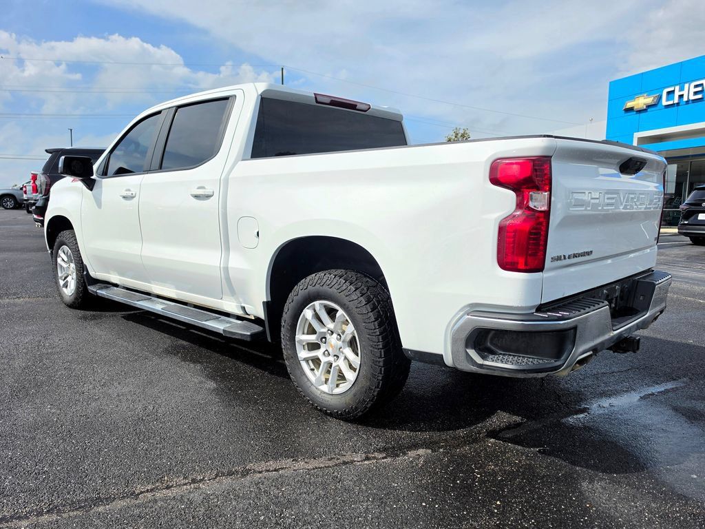 Used 2025 Chevrolet Silverado 1500 LT AWD/4WD image 4