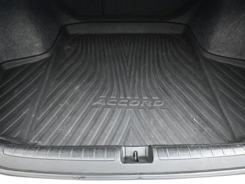 Used 2021 Honda Accord Sport image 2