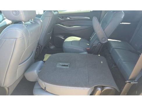 Used 2024 Buick Enclave Essence w/ Experience Buick Package AWD/4WD image 9